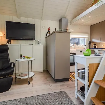 Prázdninový dům 3 Bedroom Awesome In *